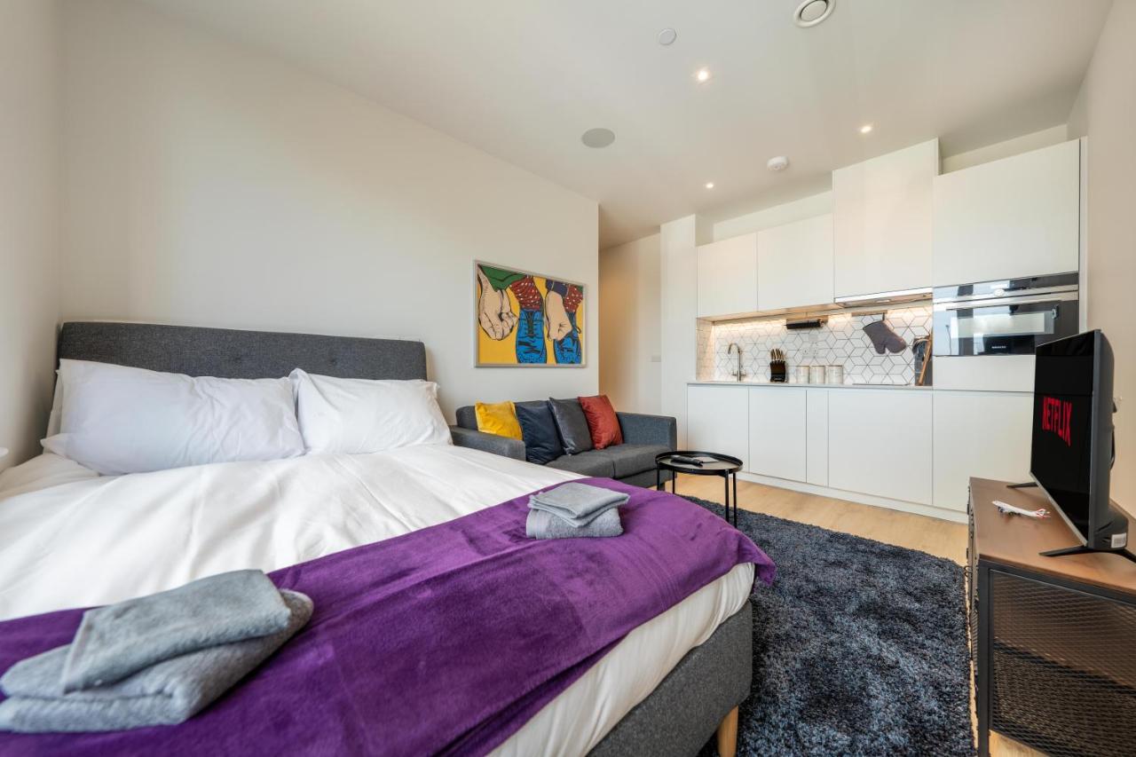 Cozy Apartments - Free Wifi And Parking Onsite Feltham Exterior foto
